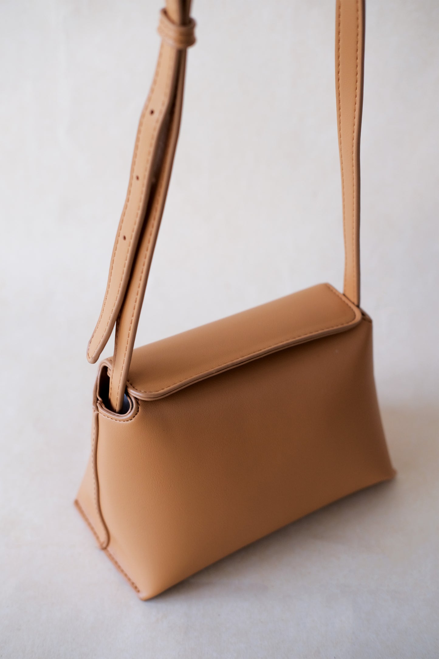 The Hana Box Bag - Almond