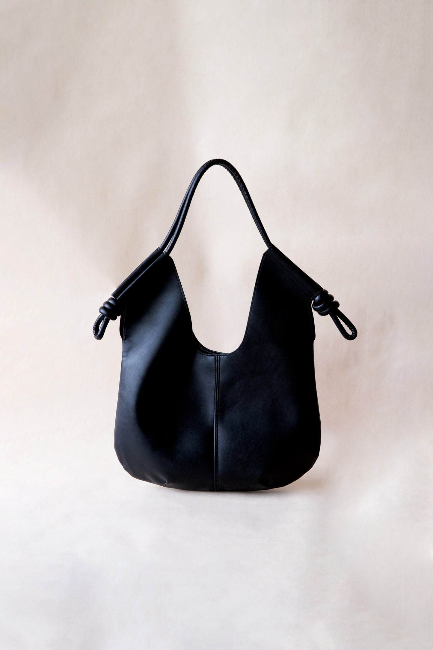 The Véra Essential - Classic Black