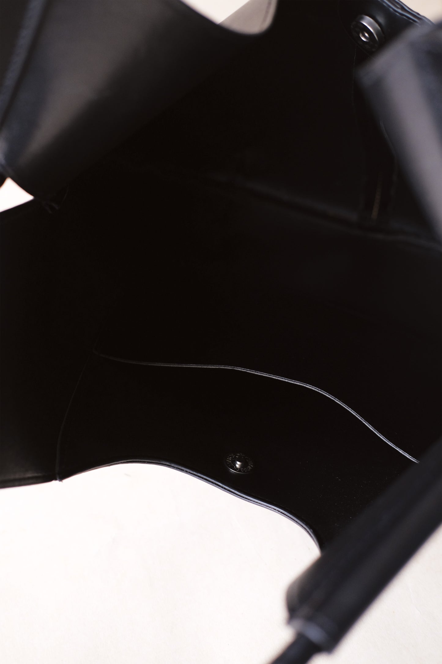 The Véra Essential - Classic Black
