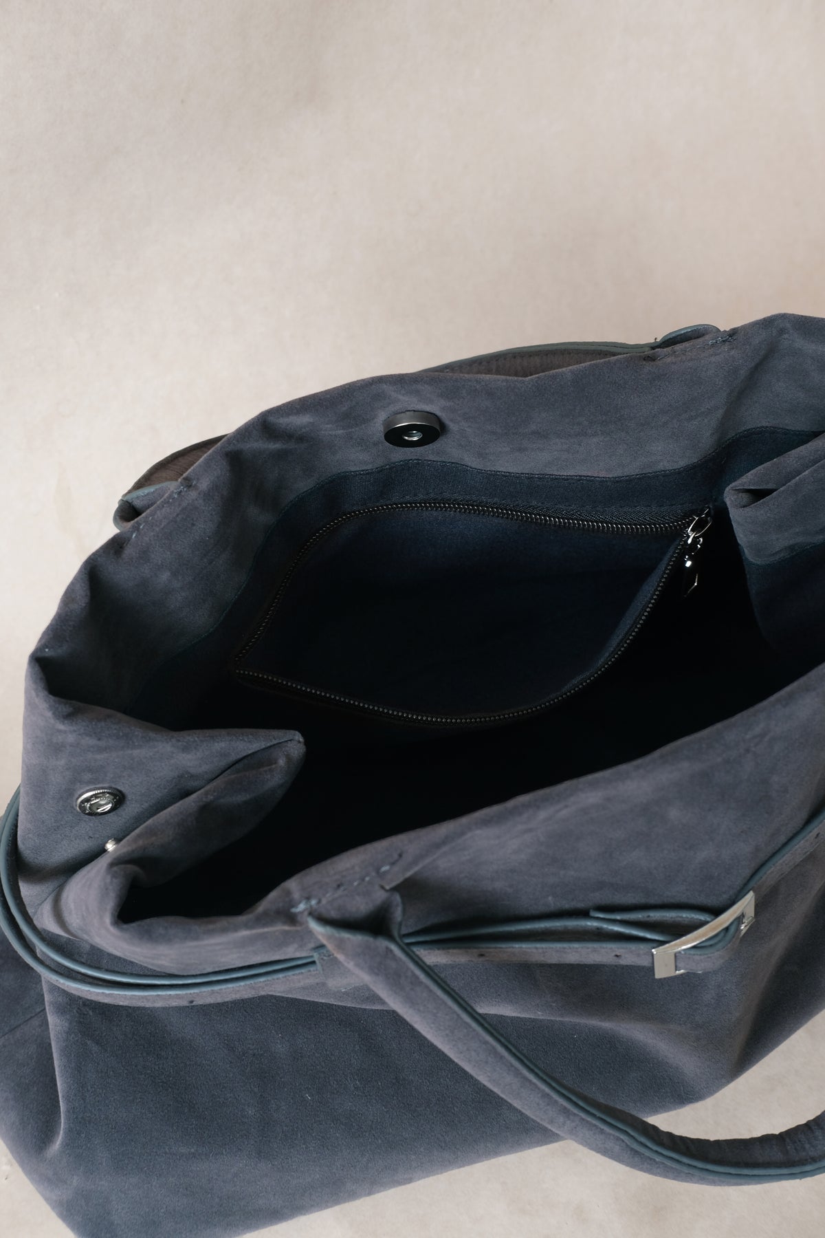 The Elegant Suede Bag In Grey
