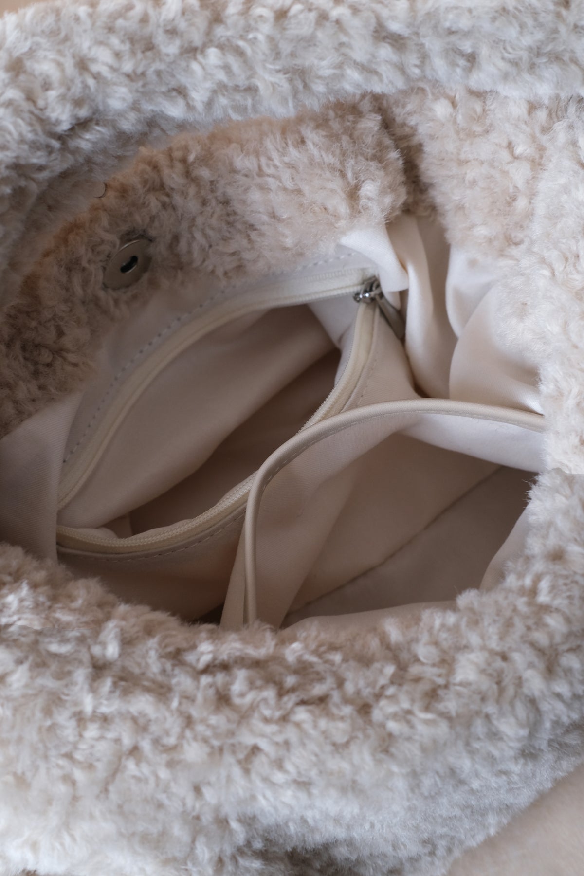Velour Teddy Handbag - Almond White