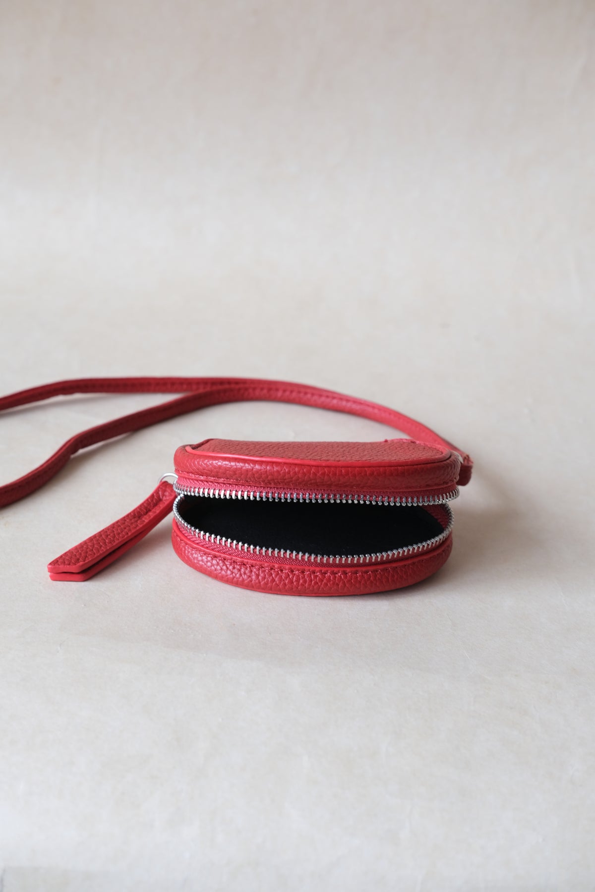 Amélie Egg Pouch - Red