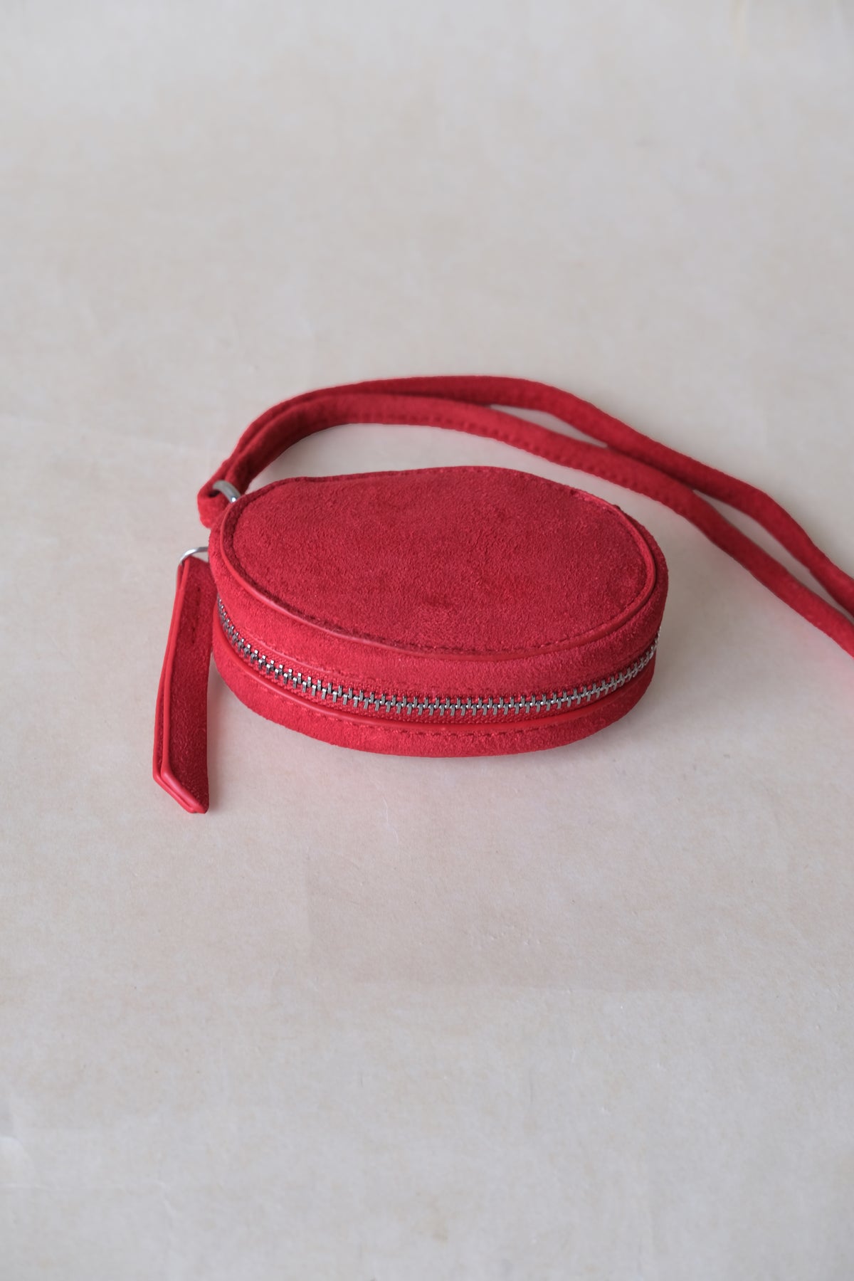 Amélie Egg Pouch - Matte Red