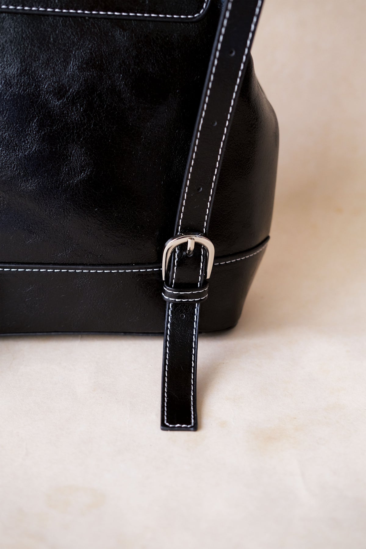 L’Essentiel Backpack - Classic Black