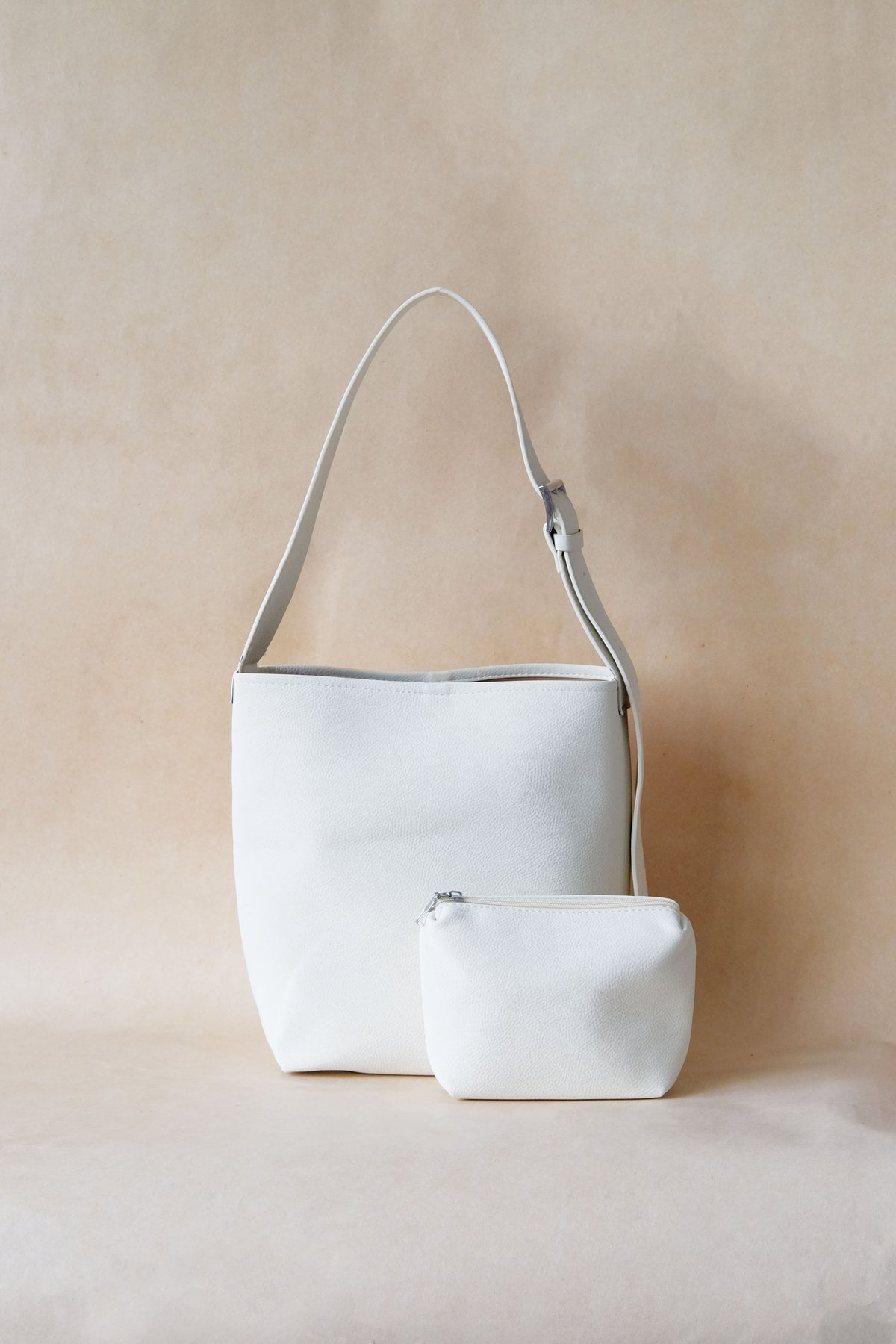 The Emery Bucket - White