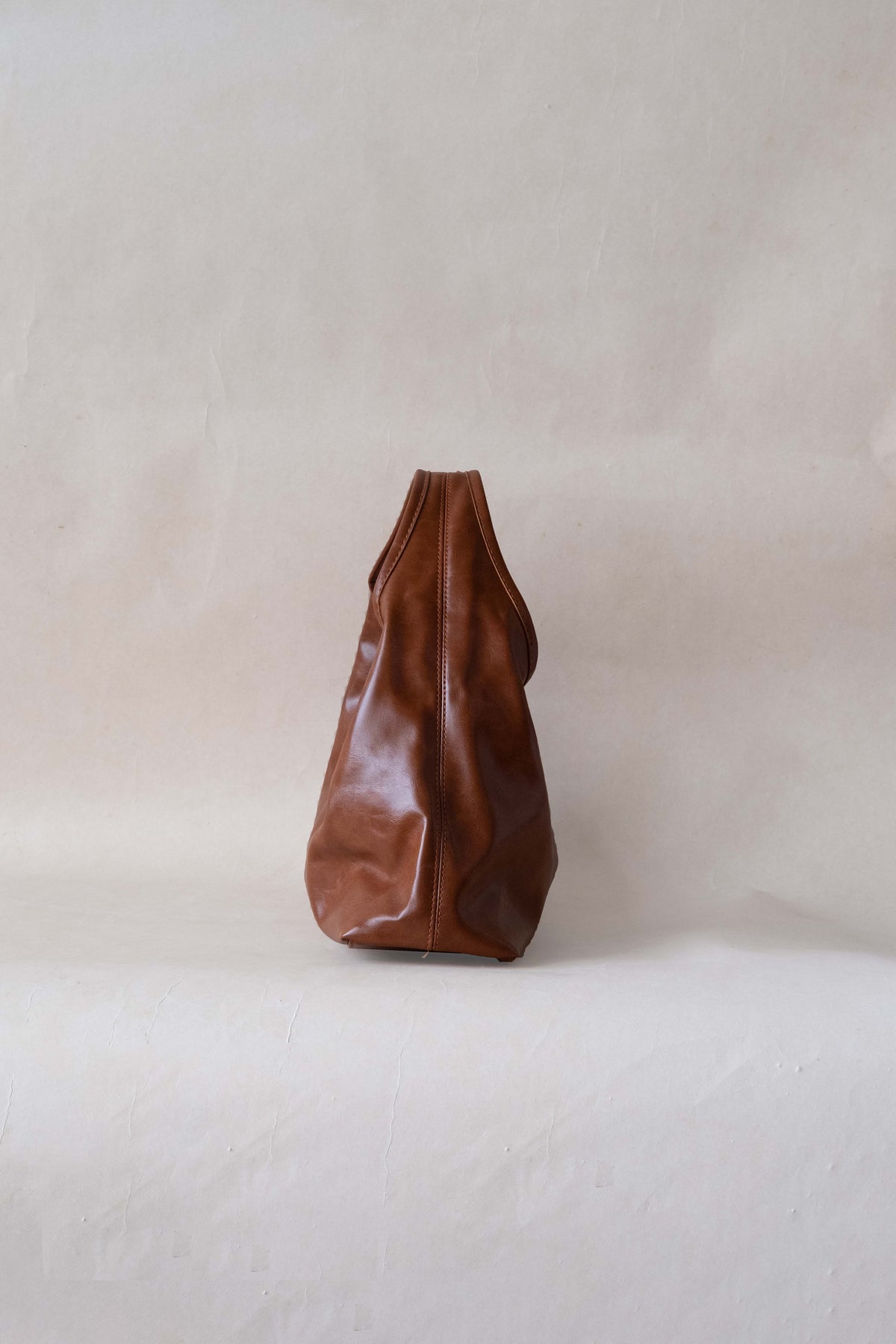 The Eloise Hobo - Chestnut