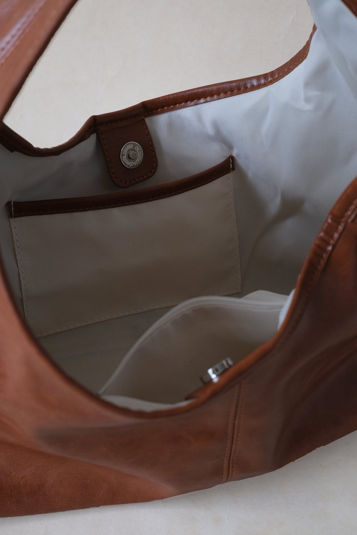 The Eloise Hobo - Chestnut