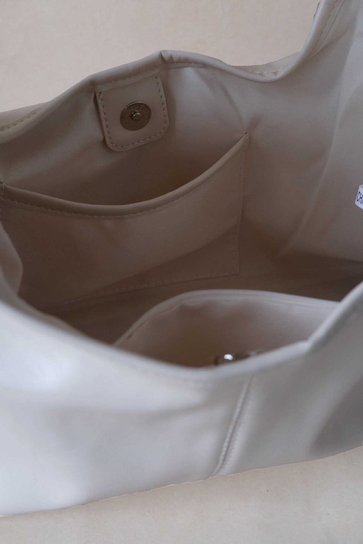 The Eloise Hobo - White