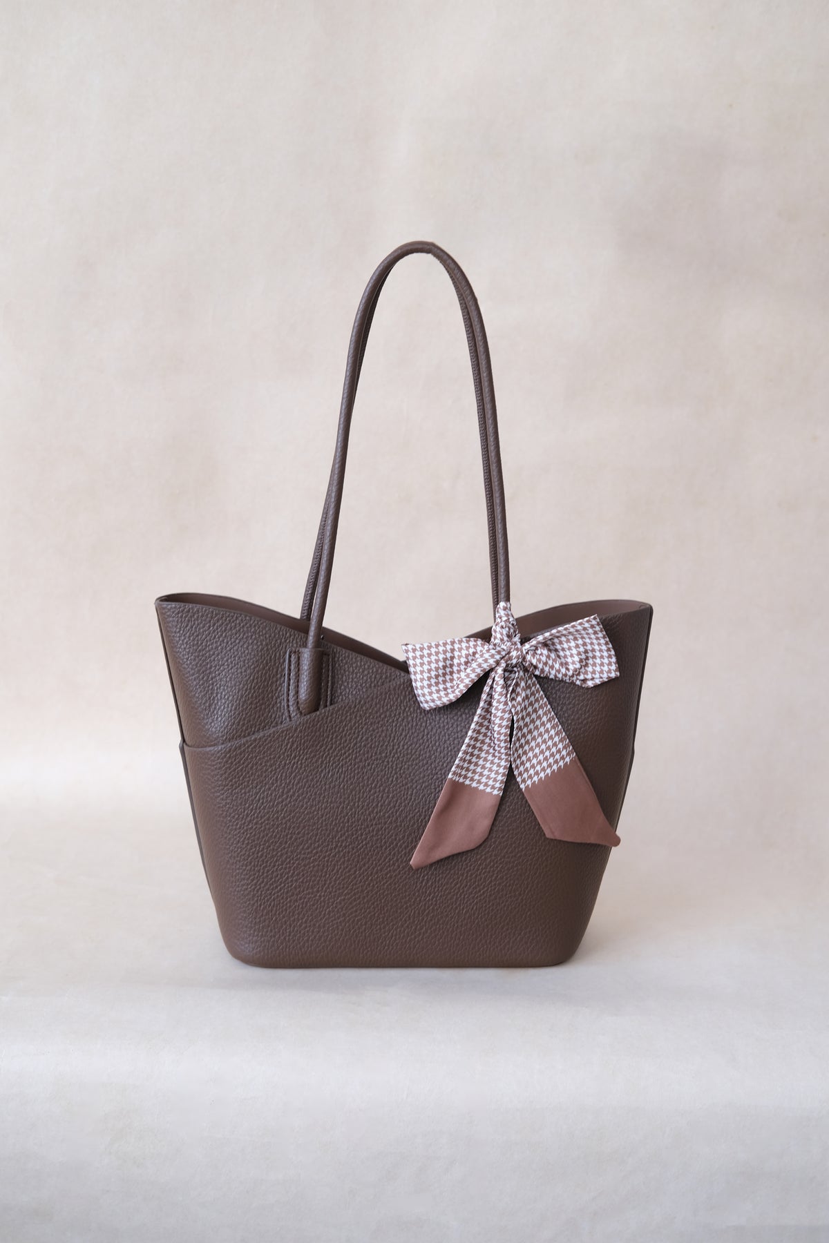 Flower Bud Aura Bag - Coffee