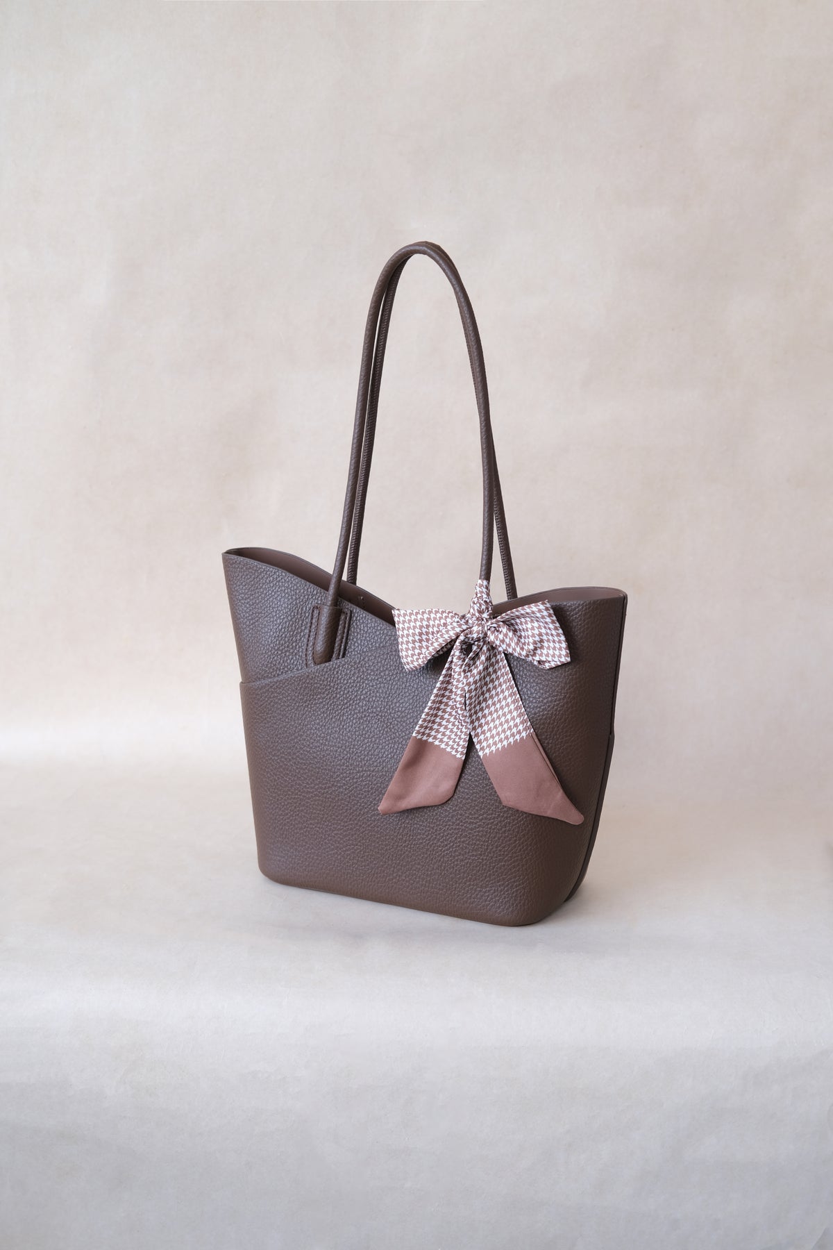 Flower Bud Aura Bag - Coffee