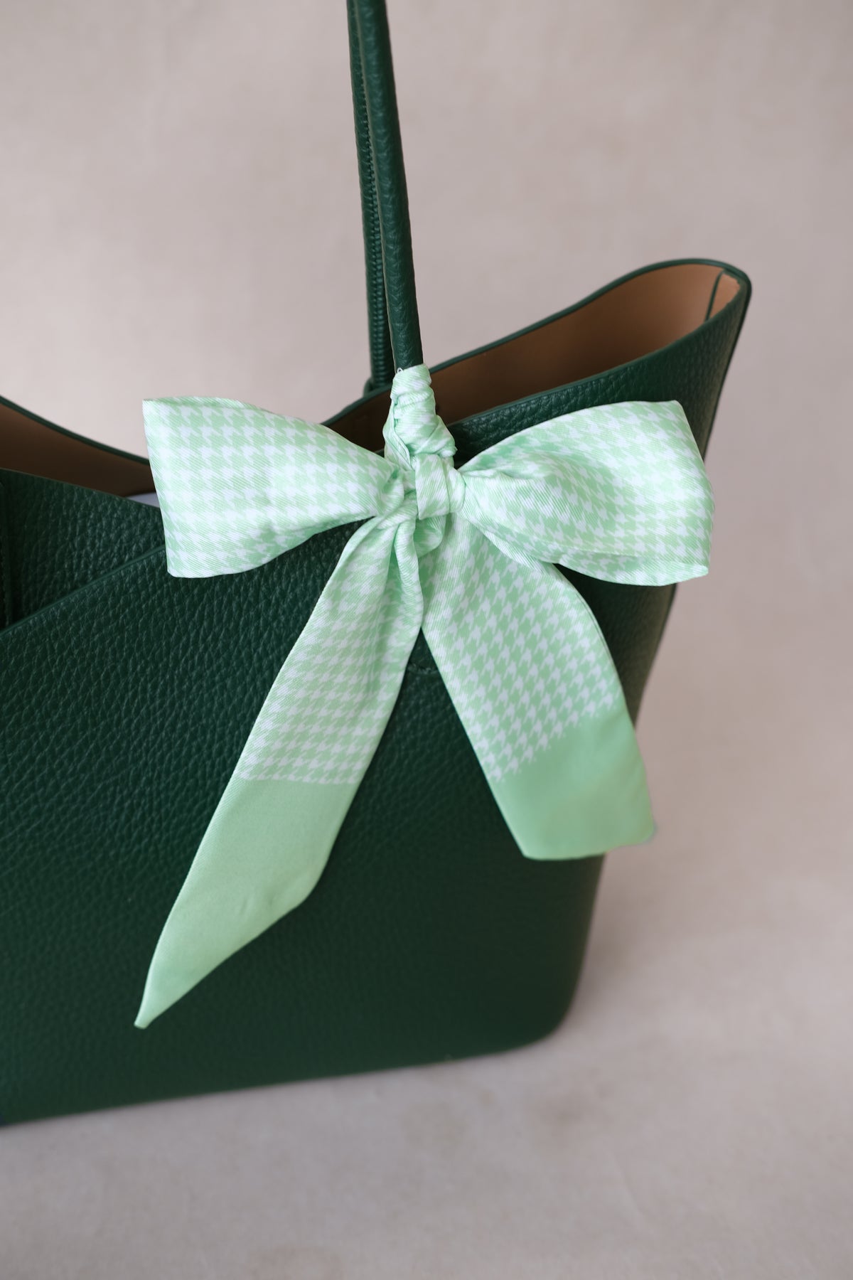 Flower Bud Aura Bag - Green