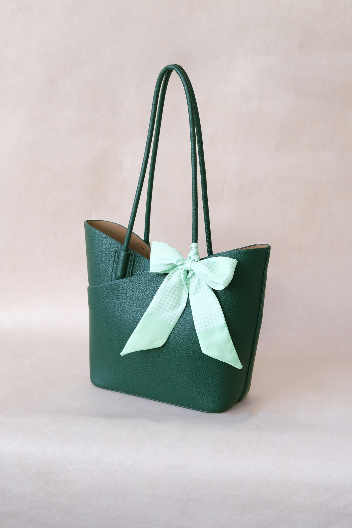 Flower Bud Aura Bag - Green