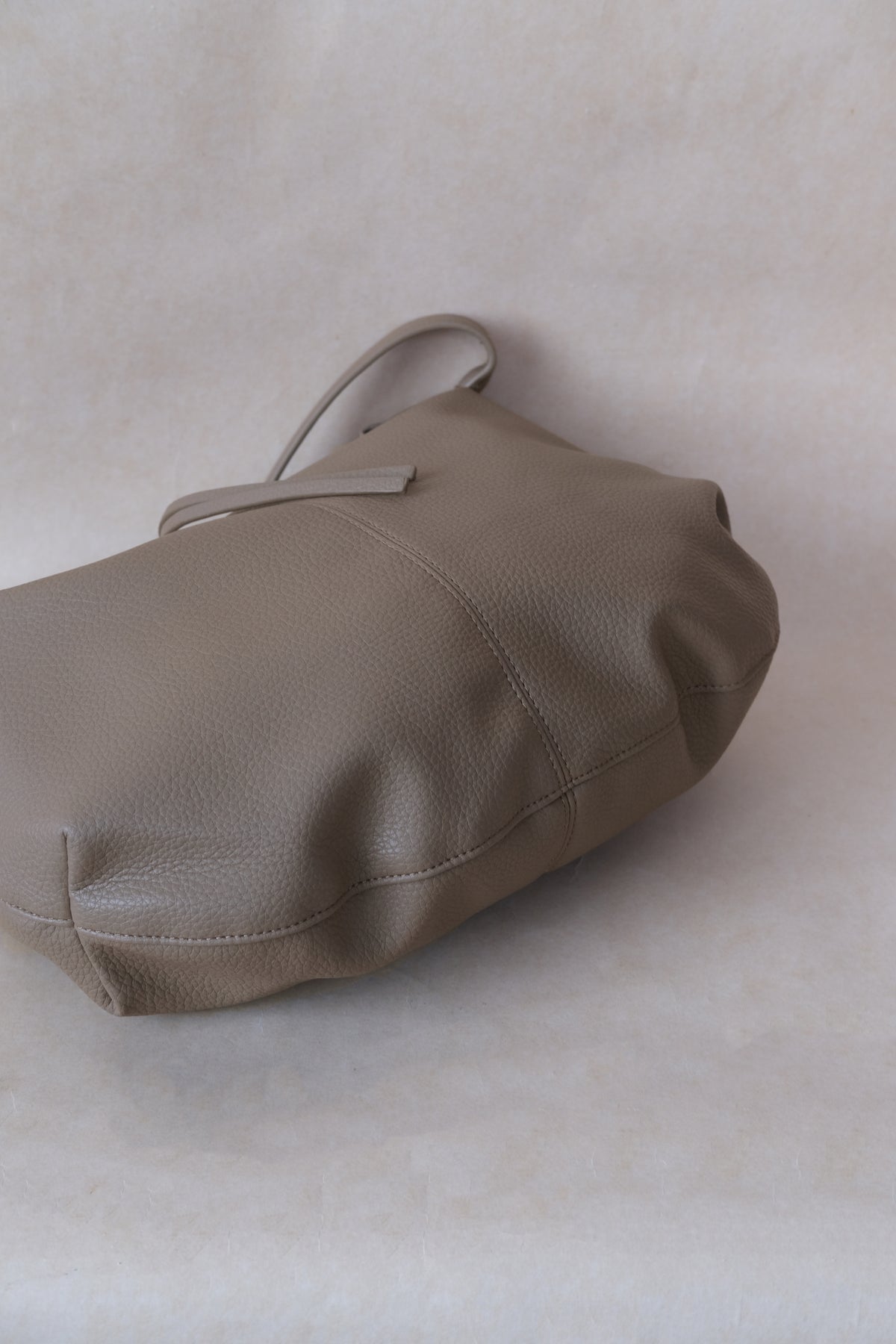 Elaria Commuter Tote - Mud