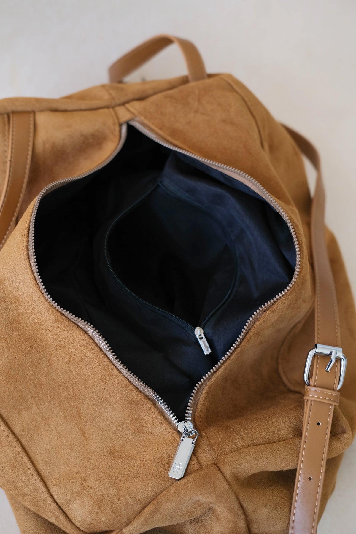 Urban Classic Suede Weekender - Chestnut