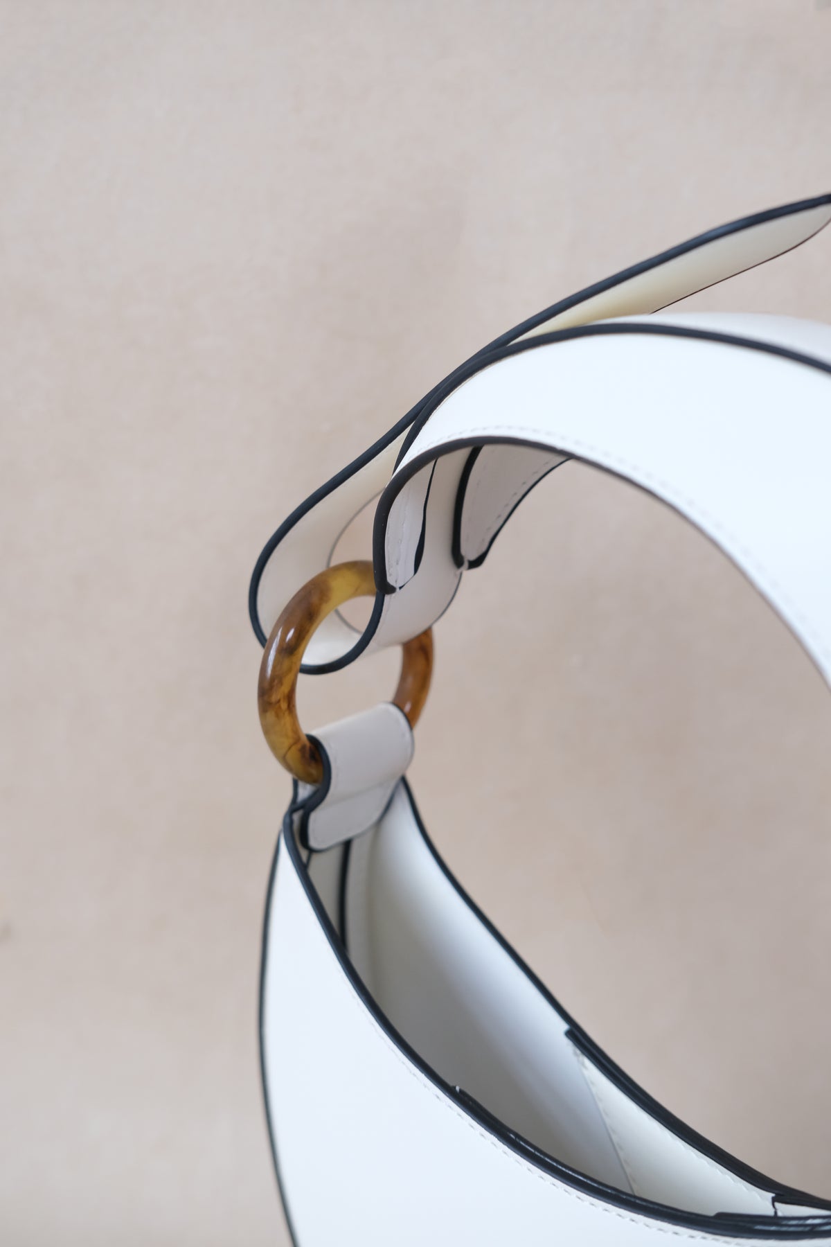 Oval Large Capacity Shoulder Armpit Bag - White