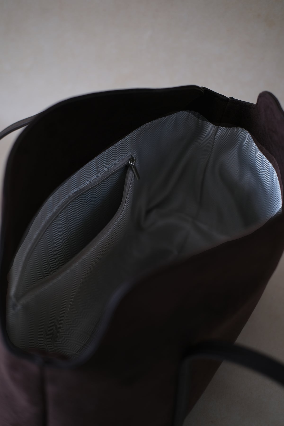 Matte Épure Carry Tote - Dark Coffee