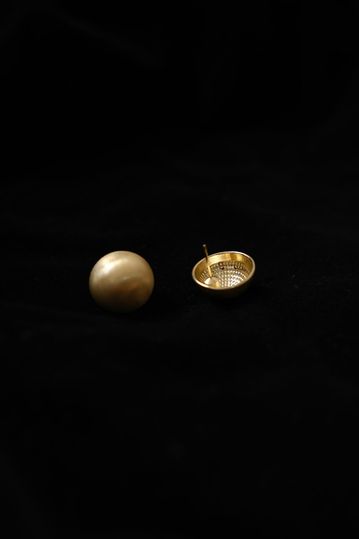 金色拉絲紋理耳環