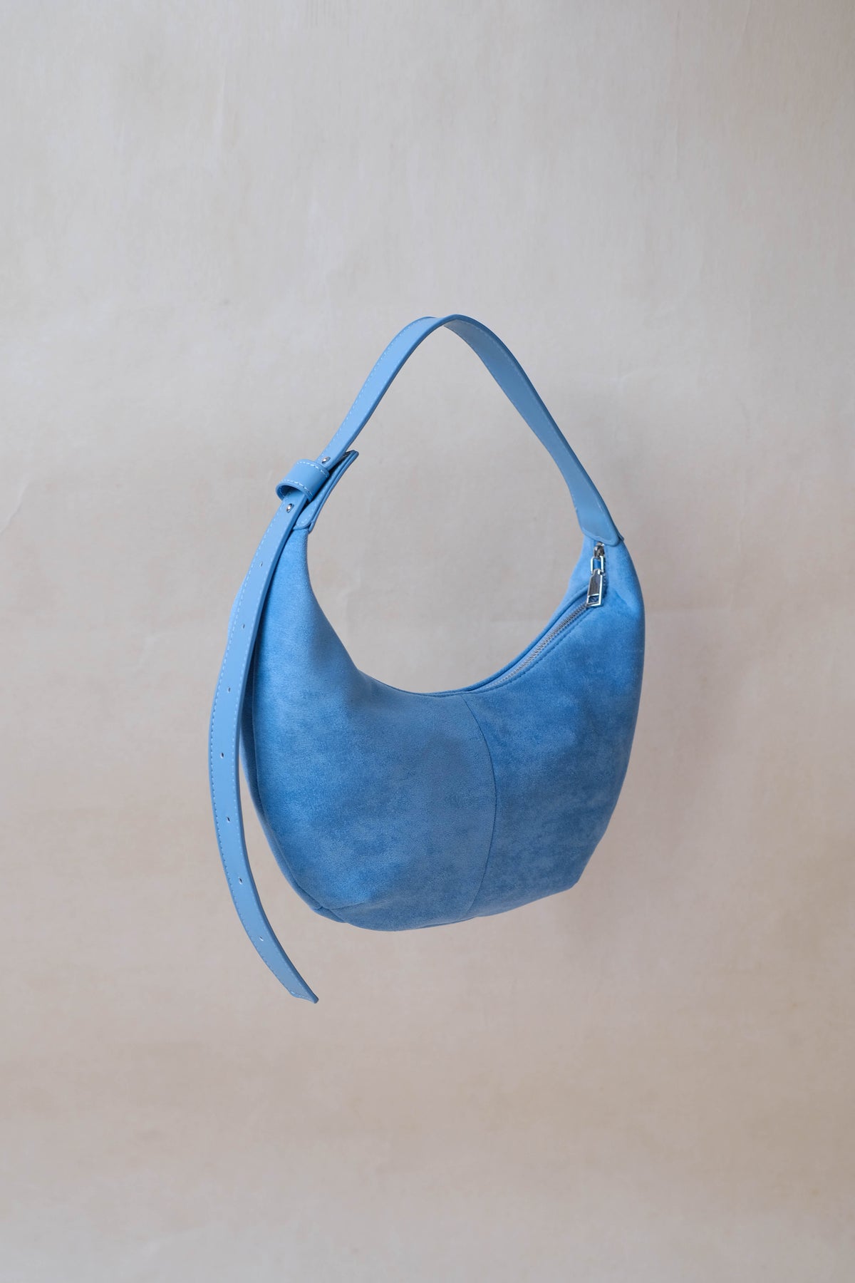 Portable Dumpling Crescent Bun In Baby Blue