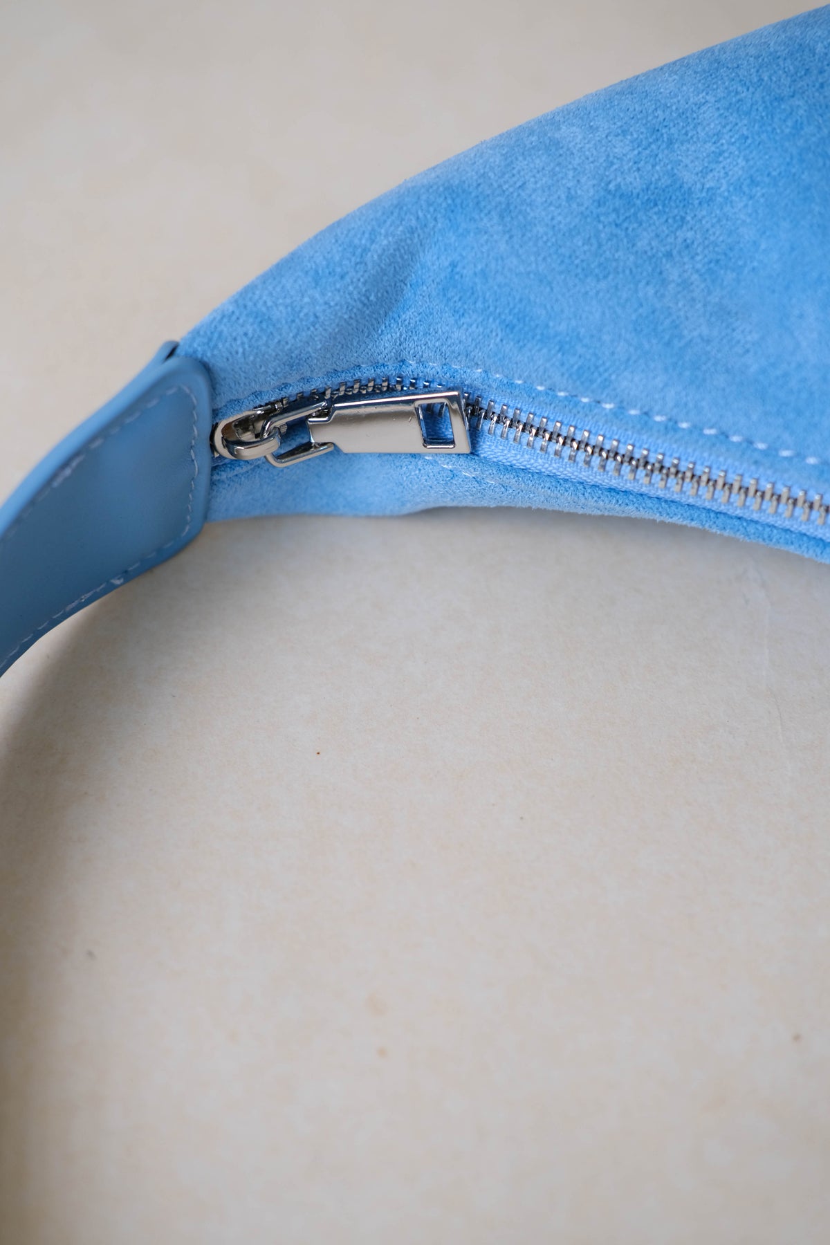 Portable Dumpling Crescent Bun In Baby Blue