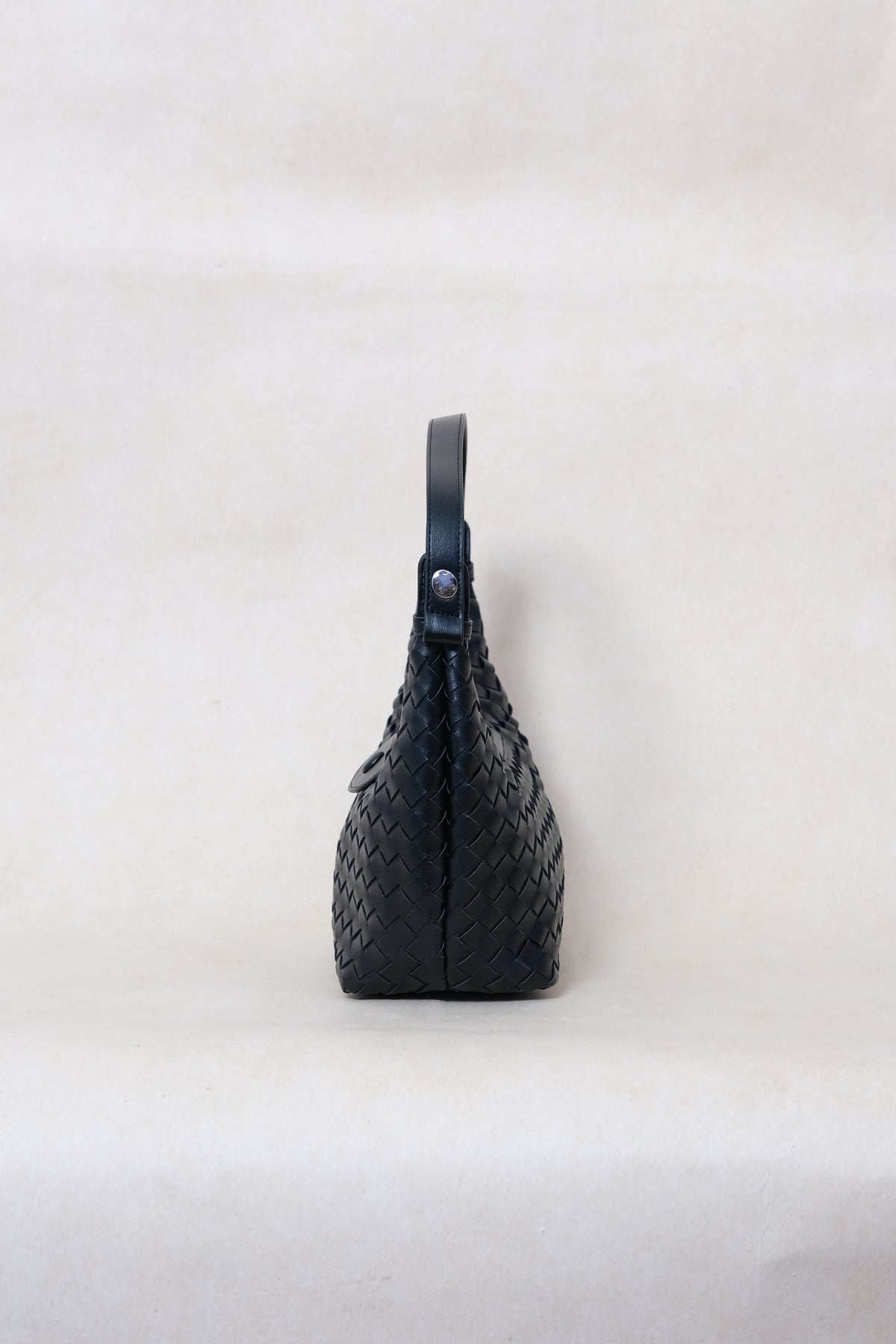 Artisan Aurelia Crescent Bag - Shinny Black