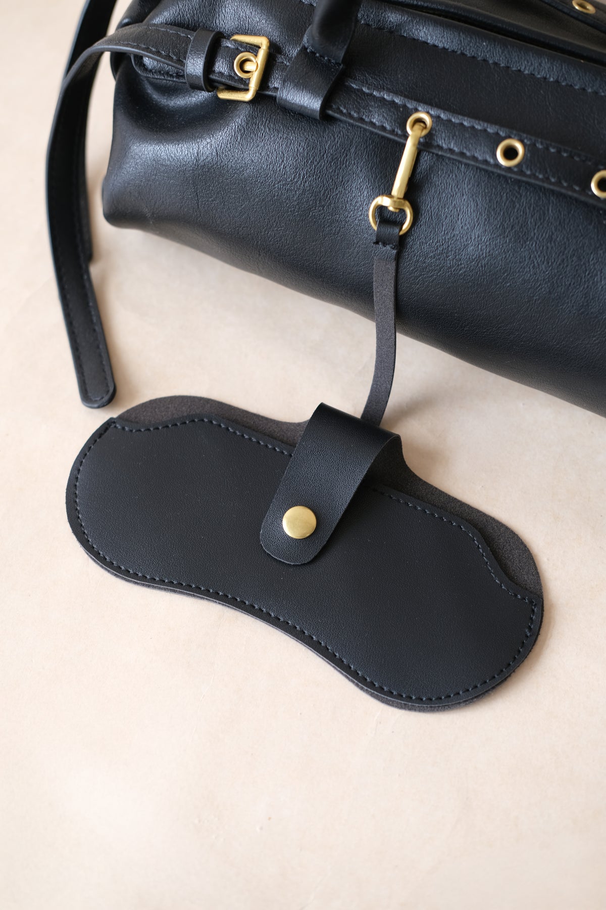 Aurora Classic Dome Bag - Classic Black