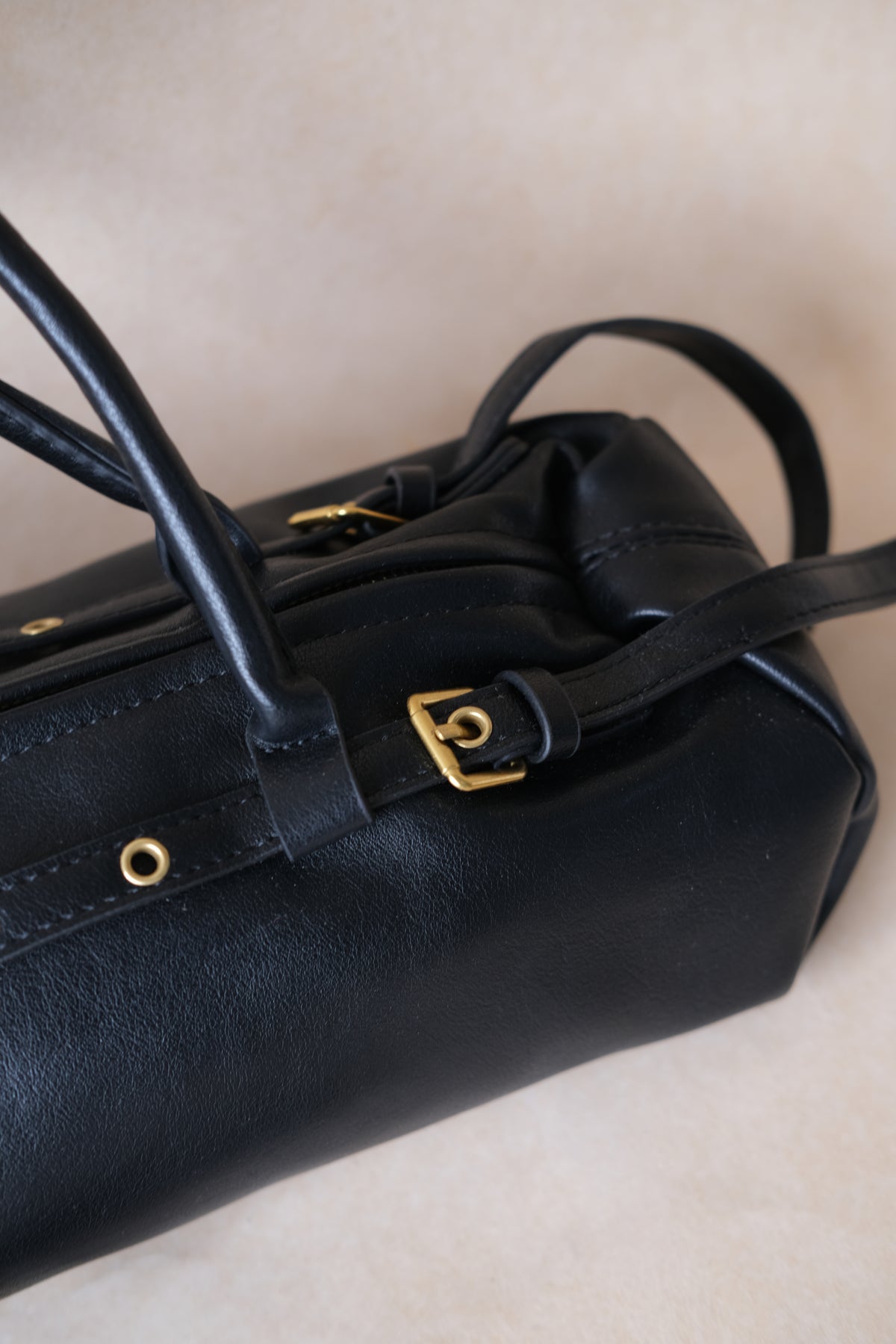Aurora Classic Dome Bag - Classic Black