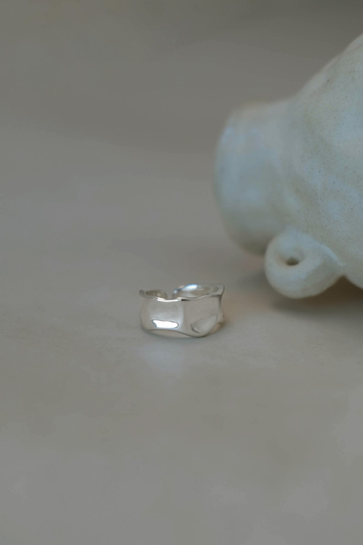 Irregular thin ring