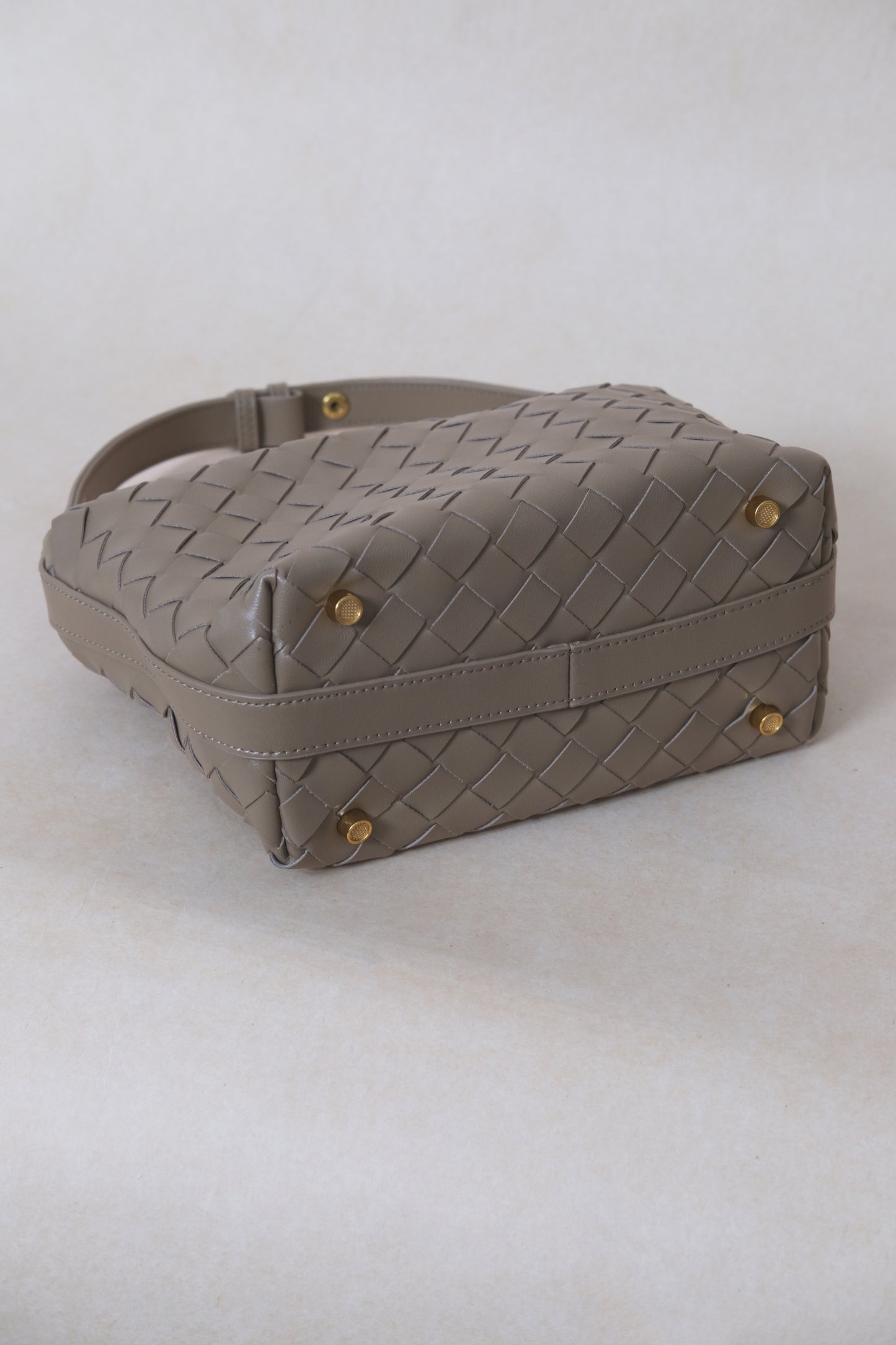 The Artisan Bag - Shinny Earthy Green