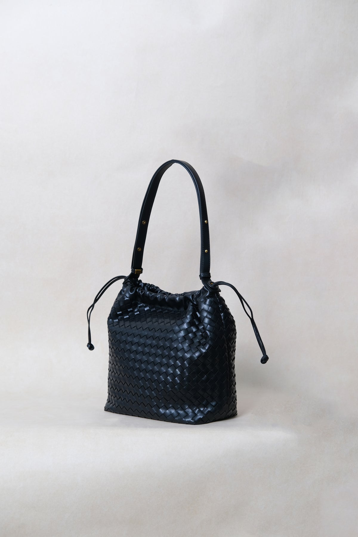 Artisan Classic Slouch Bag - Classic Black