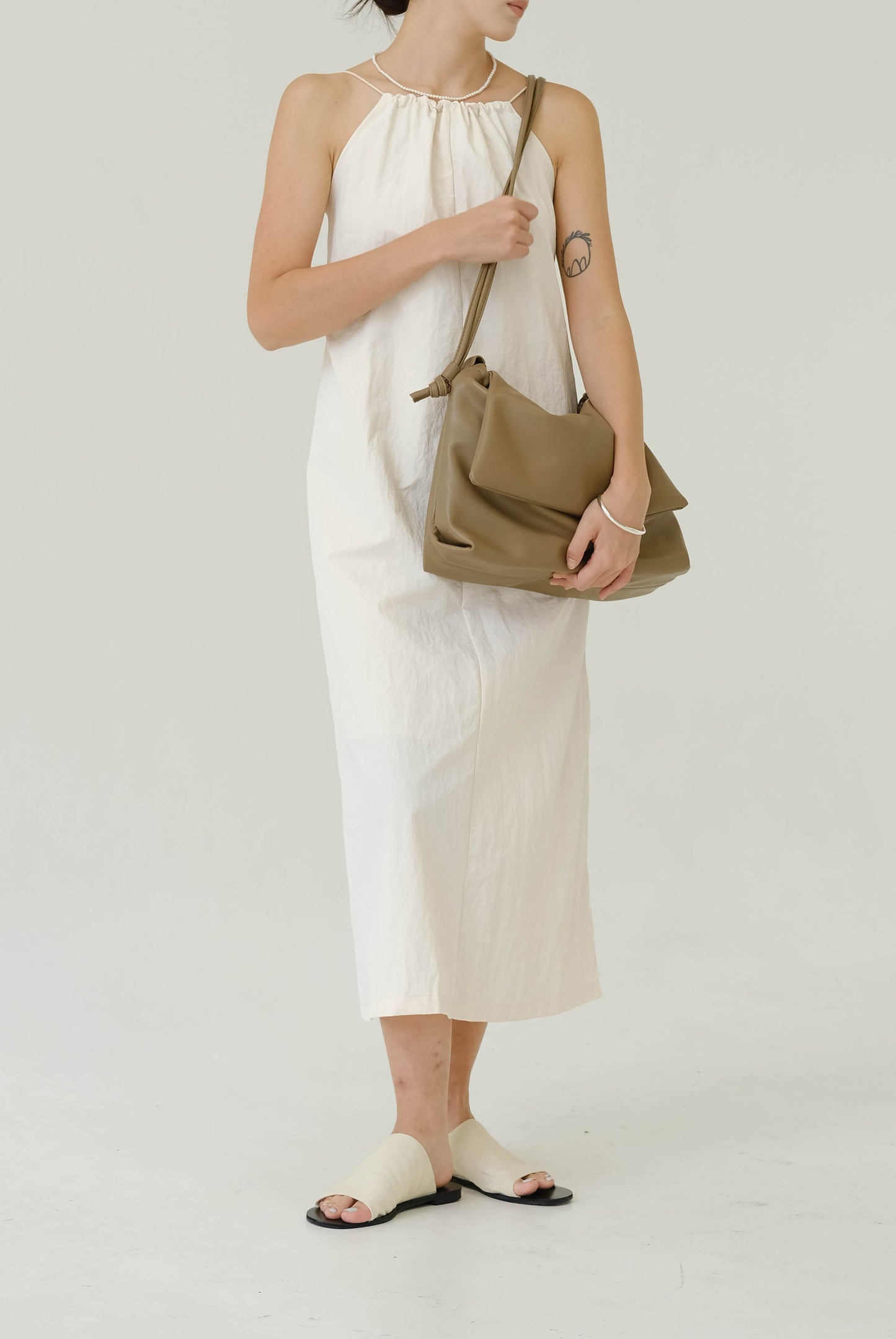 Crewneck Sleeves tank top dress in almond white