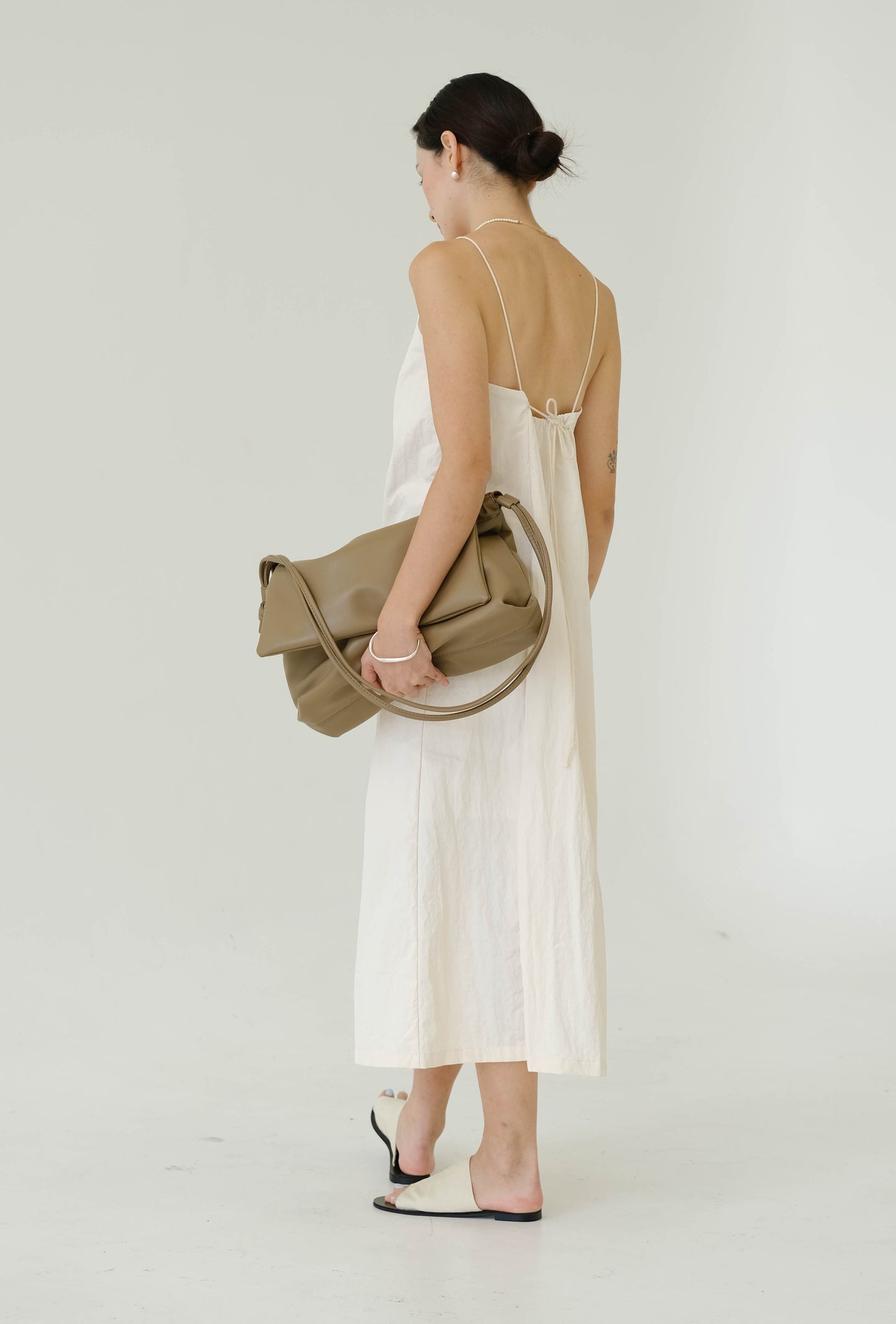 Crewneck Sleeves tank top dress in almond white