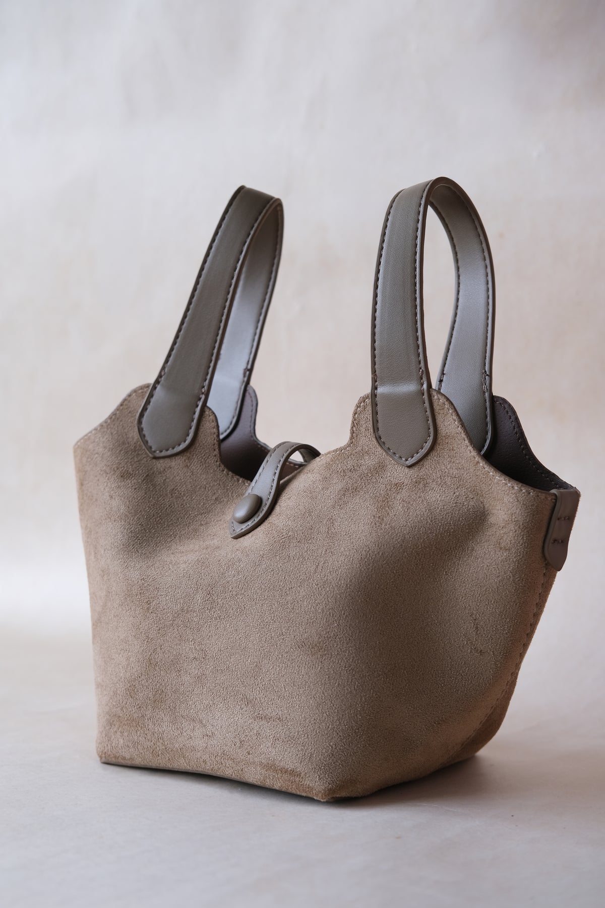 Époque Bucket Bag - Almond