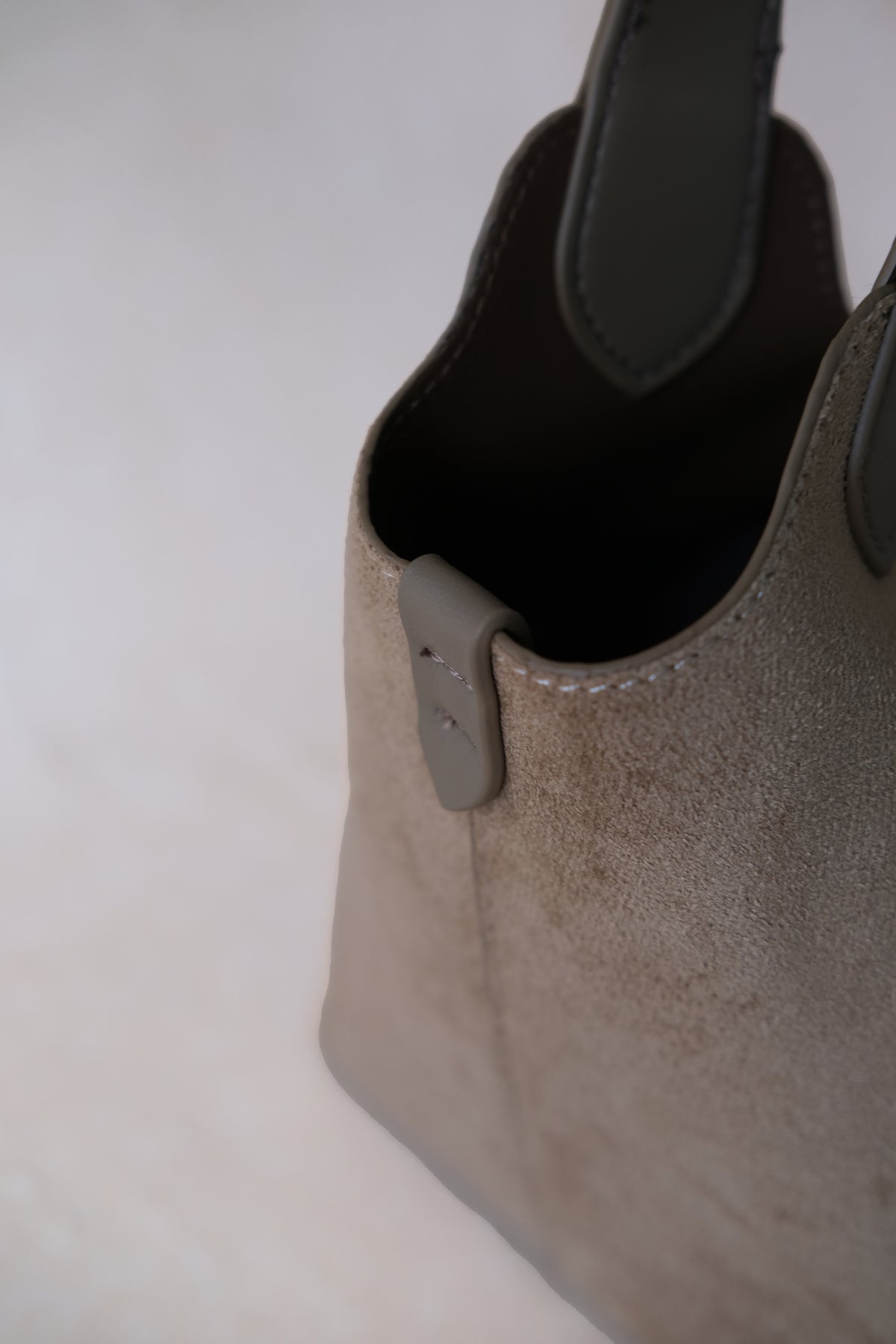 Époque Bucket Bag - Almond