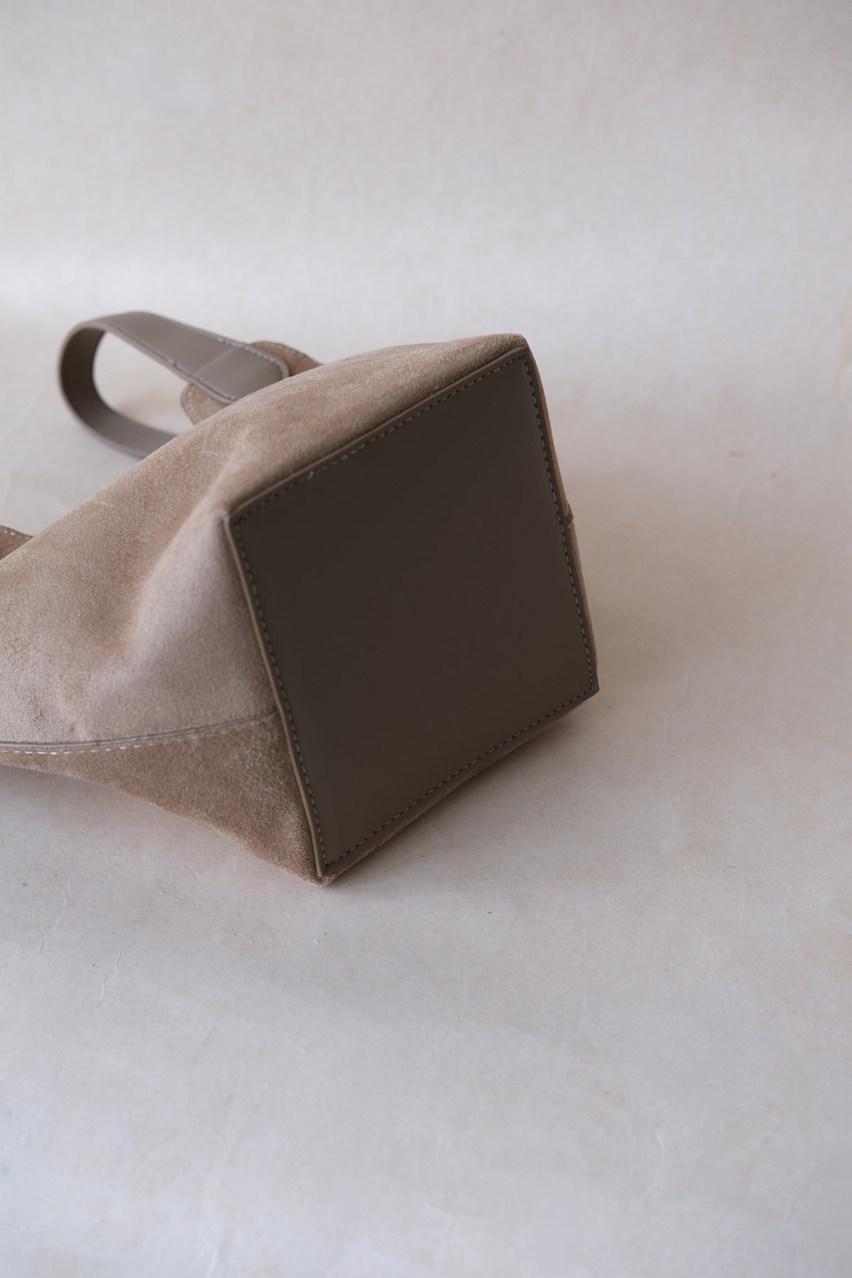 Époque Bucket Bag - Almond