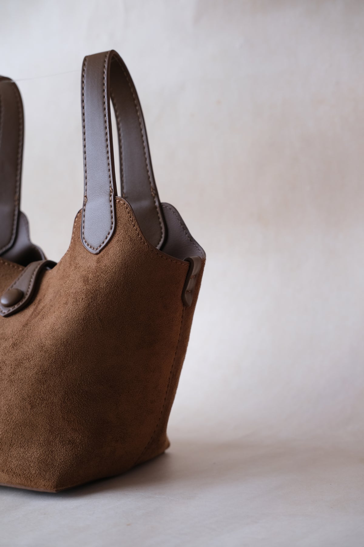 Époque Bucket Bag - Chestnut