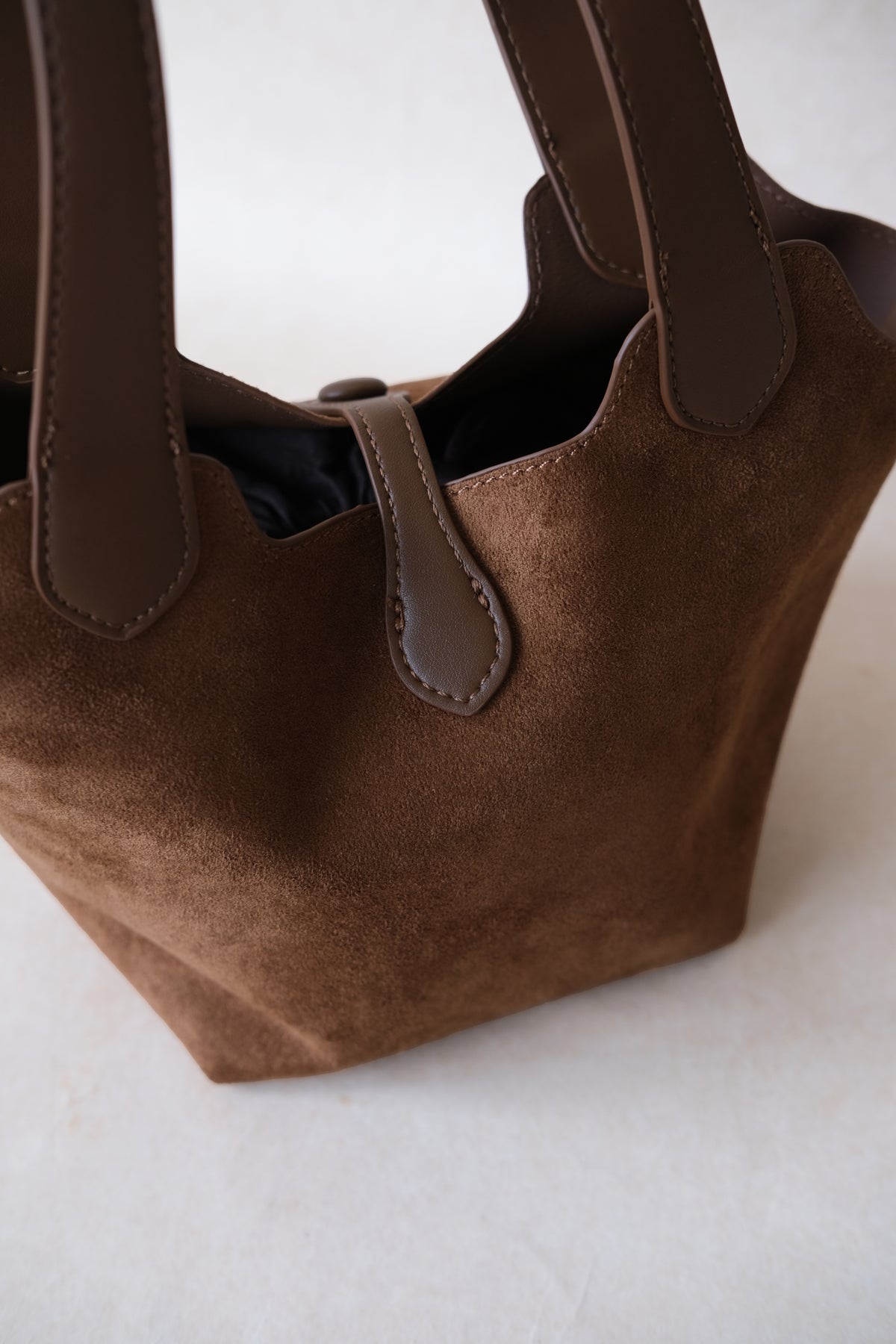 Époque Bucket Bag - Chestnut