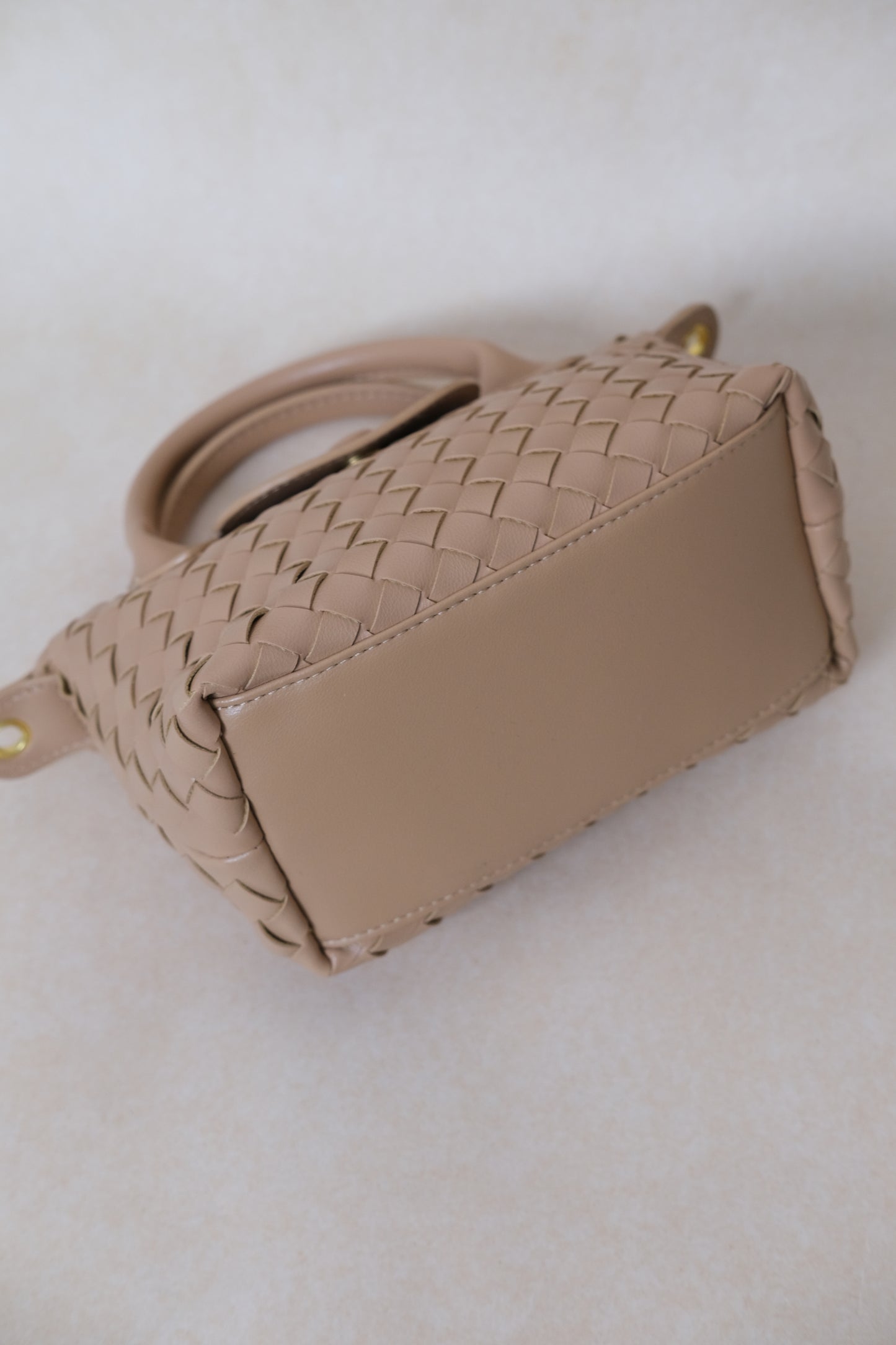 Artisan Véra Mini Carry Bag - Almond