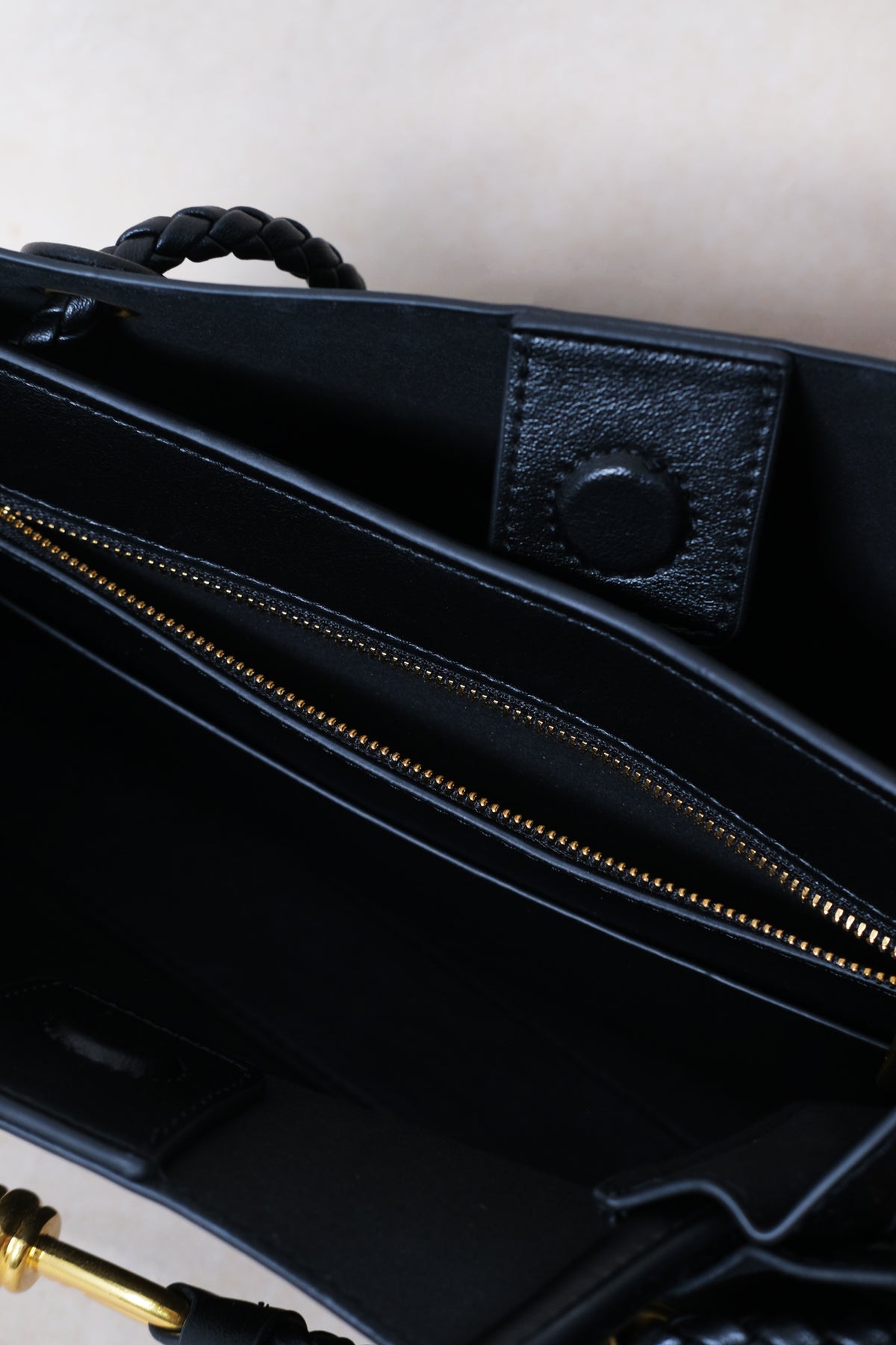 Artisan Grace Tote - Shinny Black