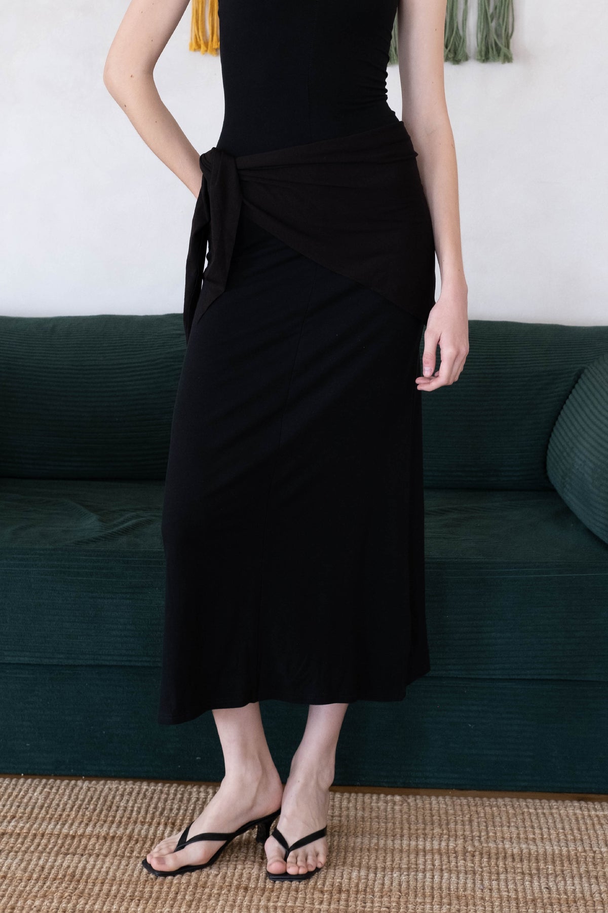 Waist-Snatch U-Neck Maxi Dress - Black