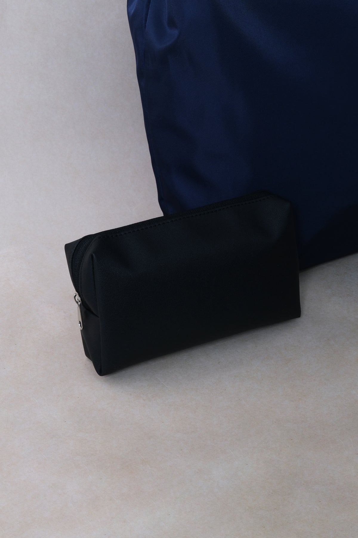Classic Flow Laptop Bag + Pouch Bag In Dark Blue