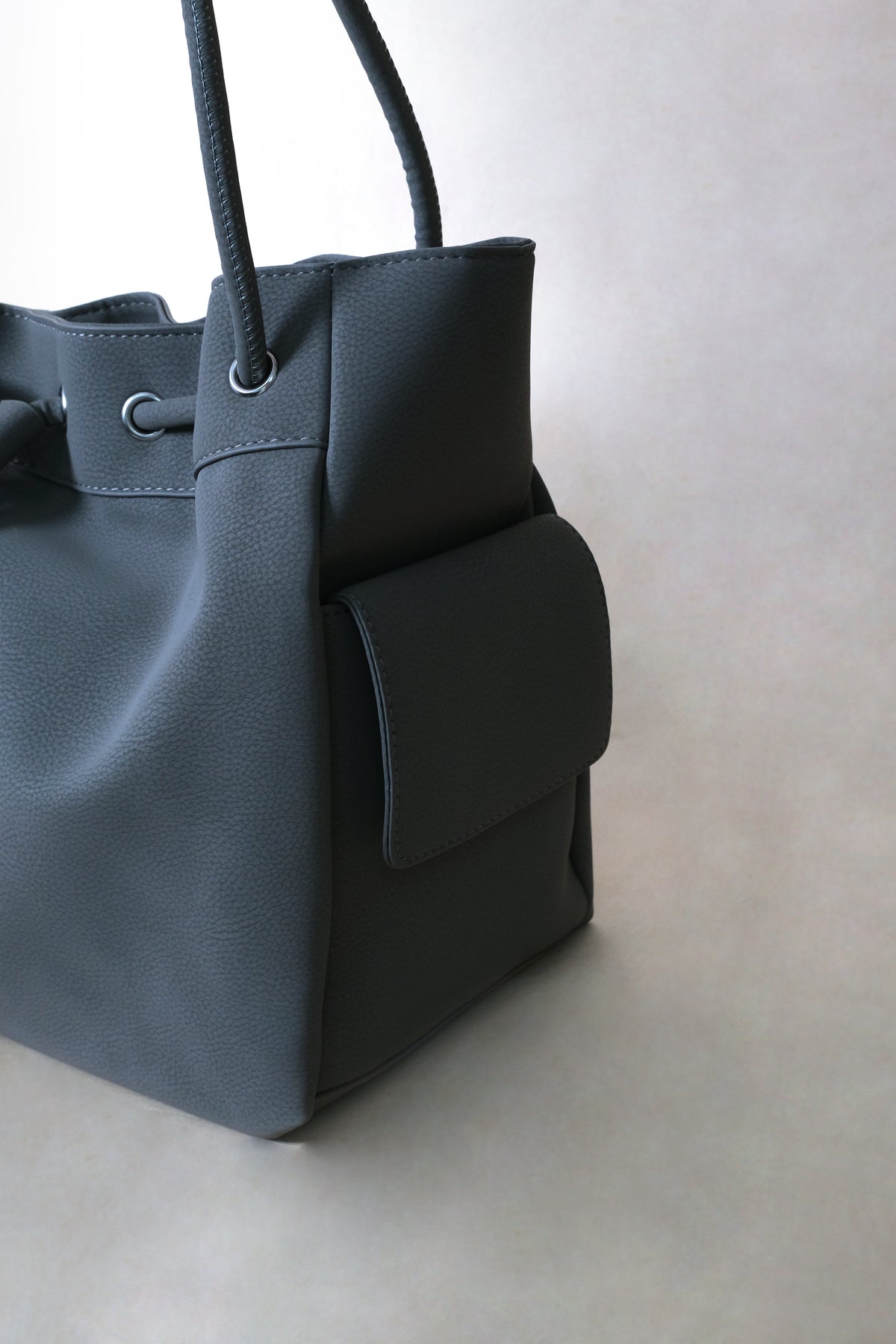 Classic Daily Tote - Grey
