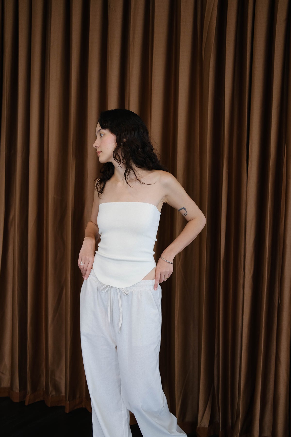 French Shoulder-padded Sleeveless Cotton + Linen Pants in Cream White Suit