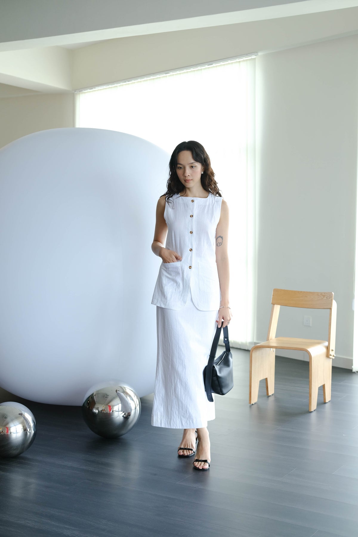 Sleeveless Vest + High Waist Skirt in Snow White Suit