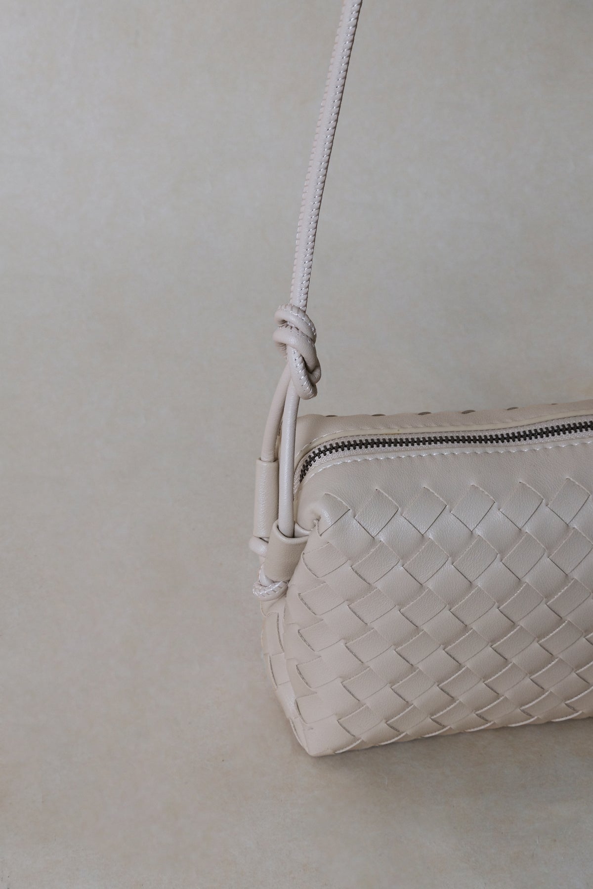 Artisan Elegance Box Bag - White Sand