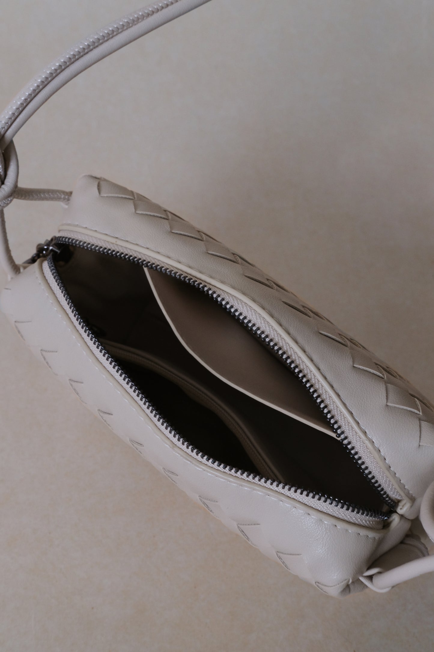 Artisan Elegance Box Bag - White Sand