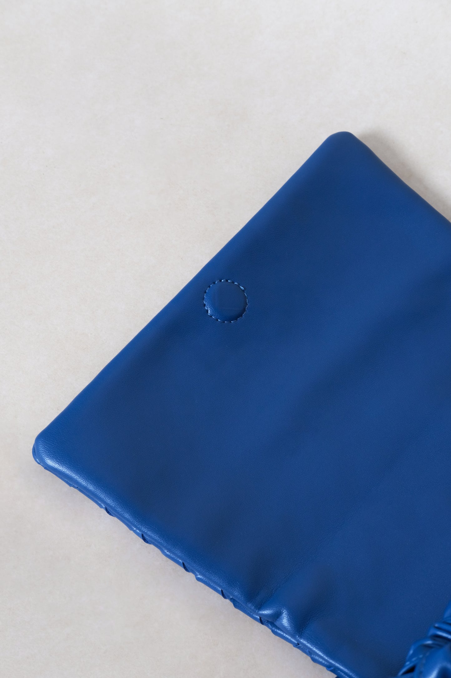 Artisan Classic Messenger Bag - Berlin Blue