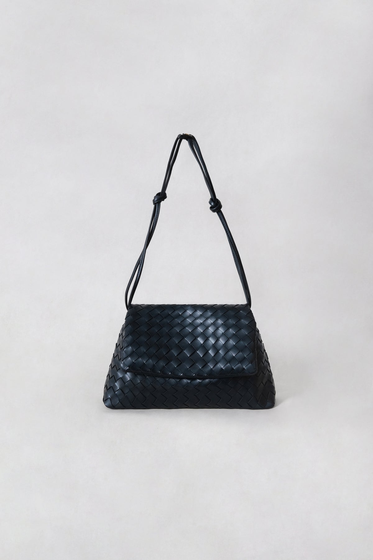 Artisan Classic Messenger Bag - Shinny Black
