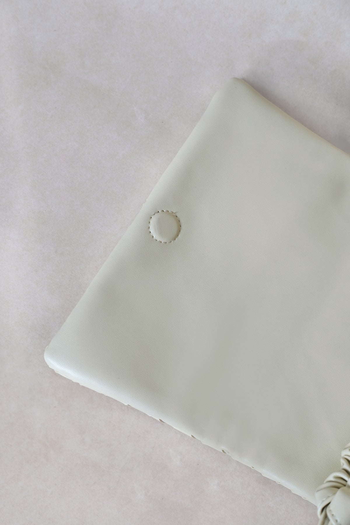 Artisan Classic Messenger Bag - Cream Yellow