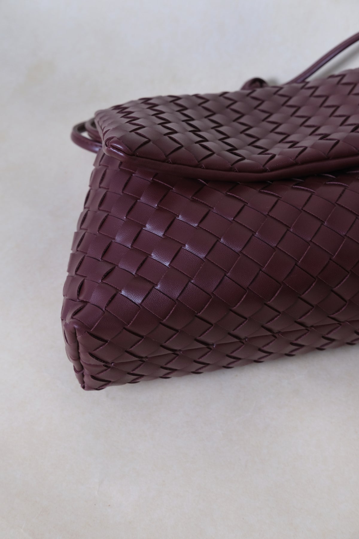 Artisan Classic Messenger Bag - Shinny Wine Red