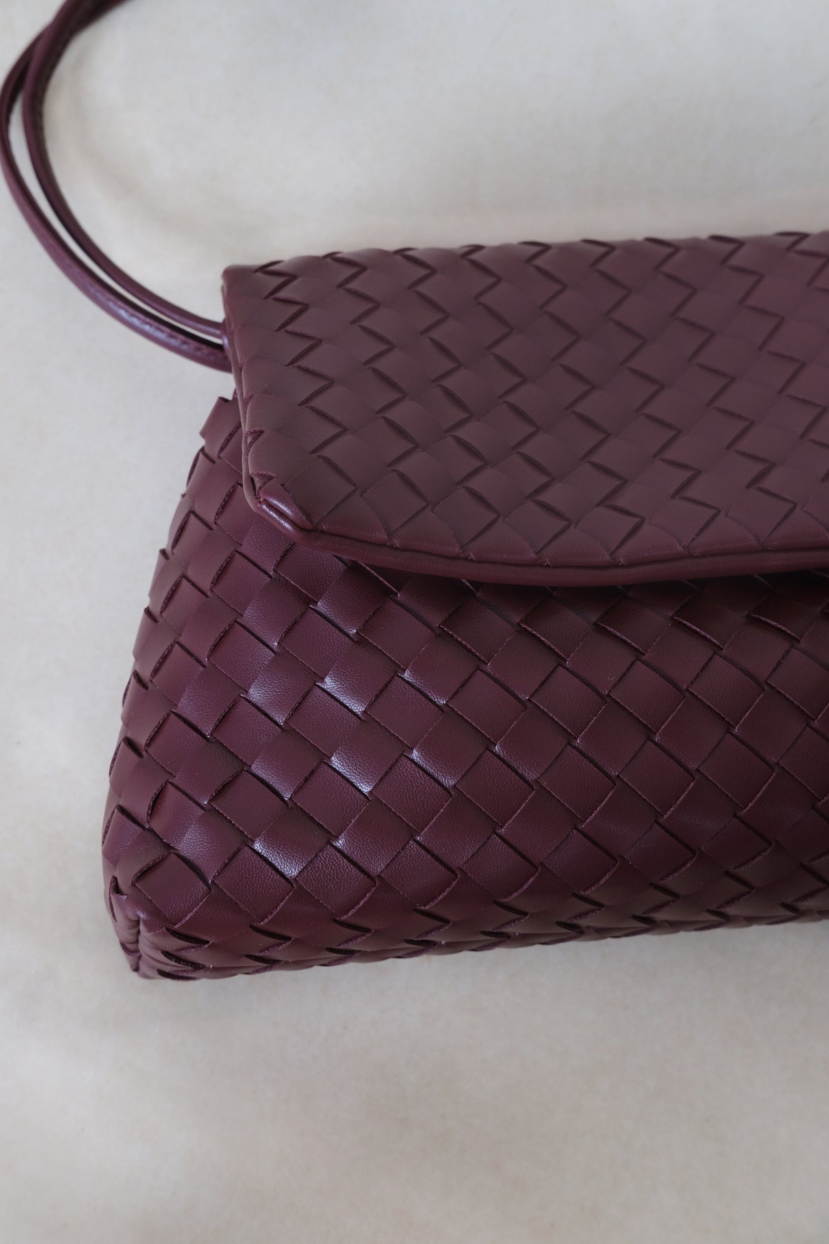 Artisan Classic Messenger Bag - Shinny Wine Red